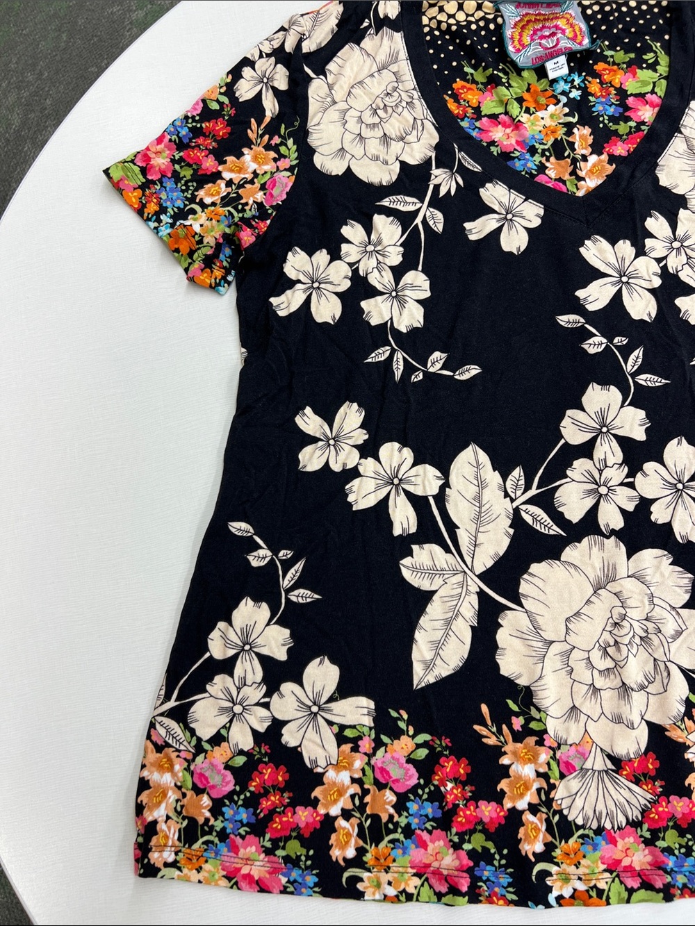 Johnny Was redland favorite bamboo stretch knit floral print v-neck short sleeve - Picture 6 of 8